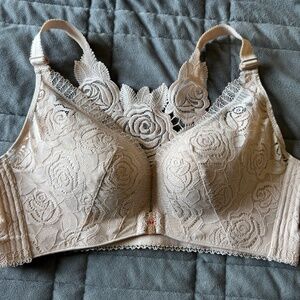 Floral Secrets Rose Front Closure Bra Size 40